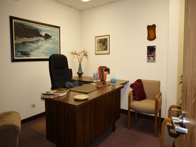 Suite 101 E